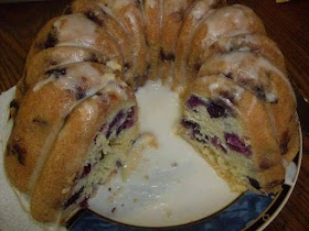 FRESH BLUEBERRY POUND CAKE