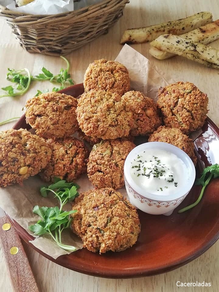 Falafel de garbanzos al horno. Receta fácil y saludable Caceroladas