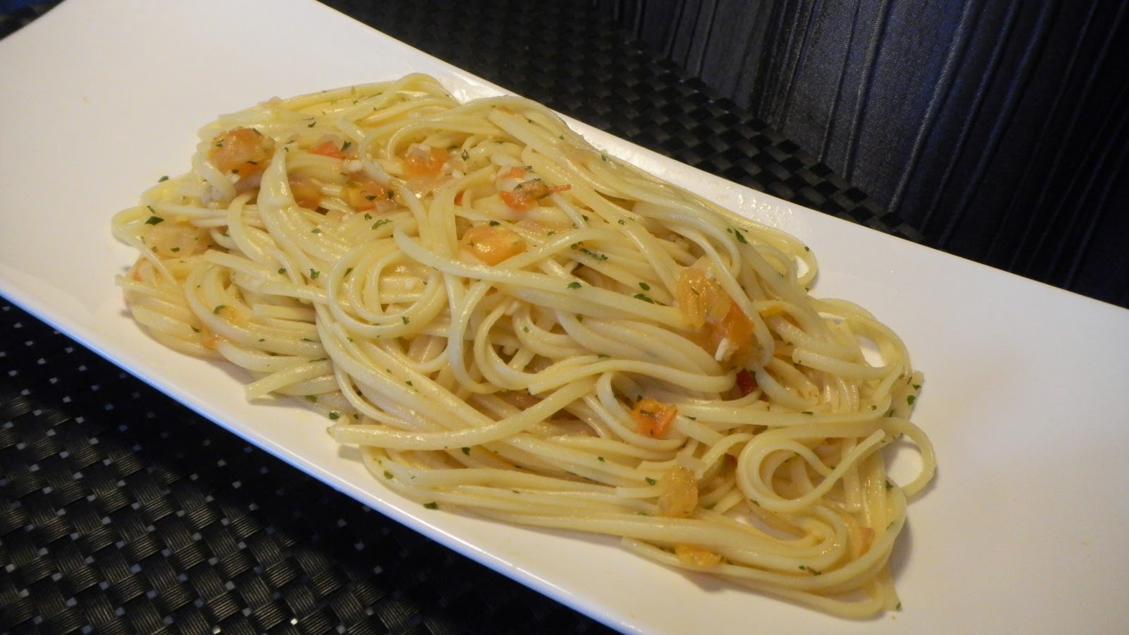 Aglio Olio Pasta with Tomatoes Shan's Recipes