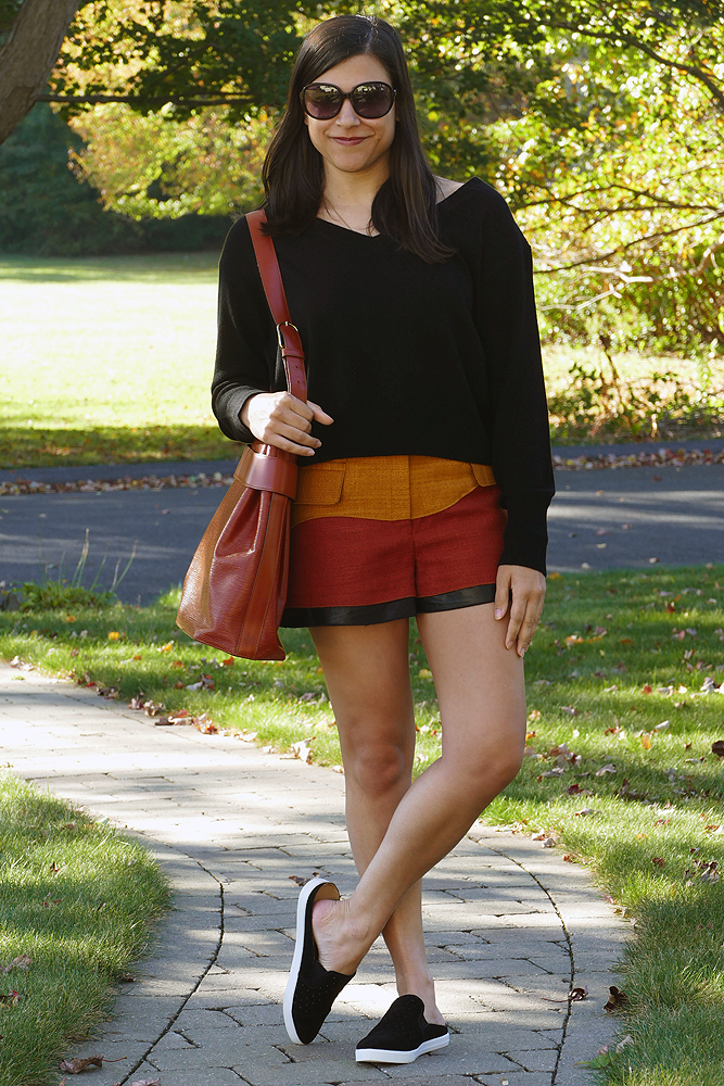 Closet Fashionista: {outfit} How To Wear Shorts in Fall
