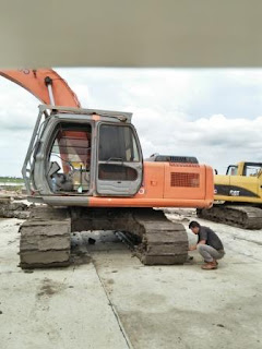 jasa service forklift dan penjualan sparepart truck excavator buldozer whelloader di jakarta tangerang cilegon parung bogor bekasi cikarang cibitung karawang semarang bandung