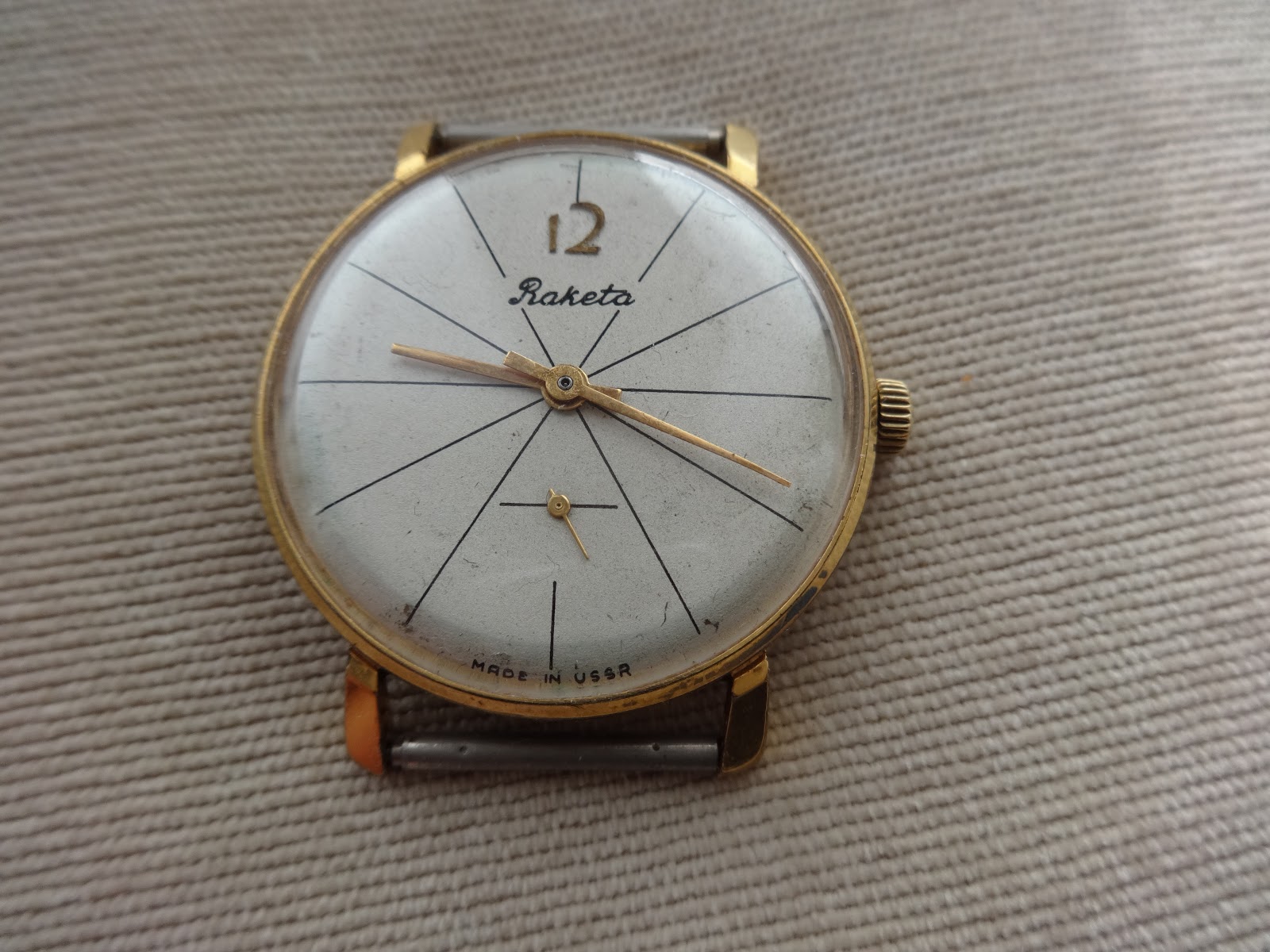 отель tiadele. часы luch луч квадратные. 65 лет победы, 4, сочи. сириус 65. луч сириус часы.