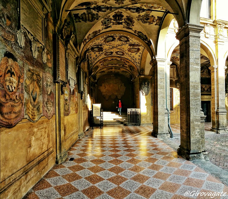 archiginnasio bologna cosa vedere