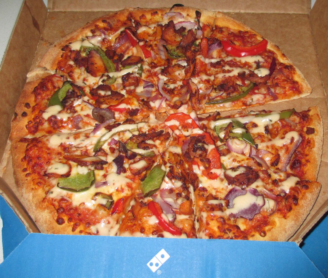 FOODSTUFF FINDS Mexican Fiesta Pizza and Cinni Dippers (Dominos_UK