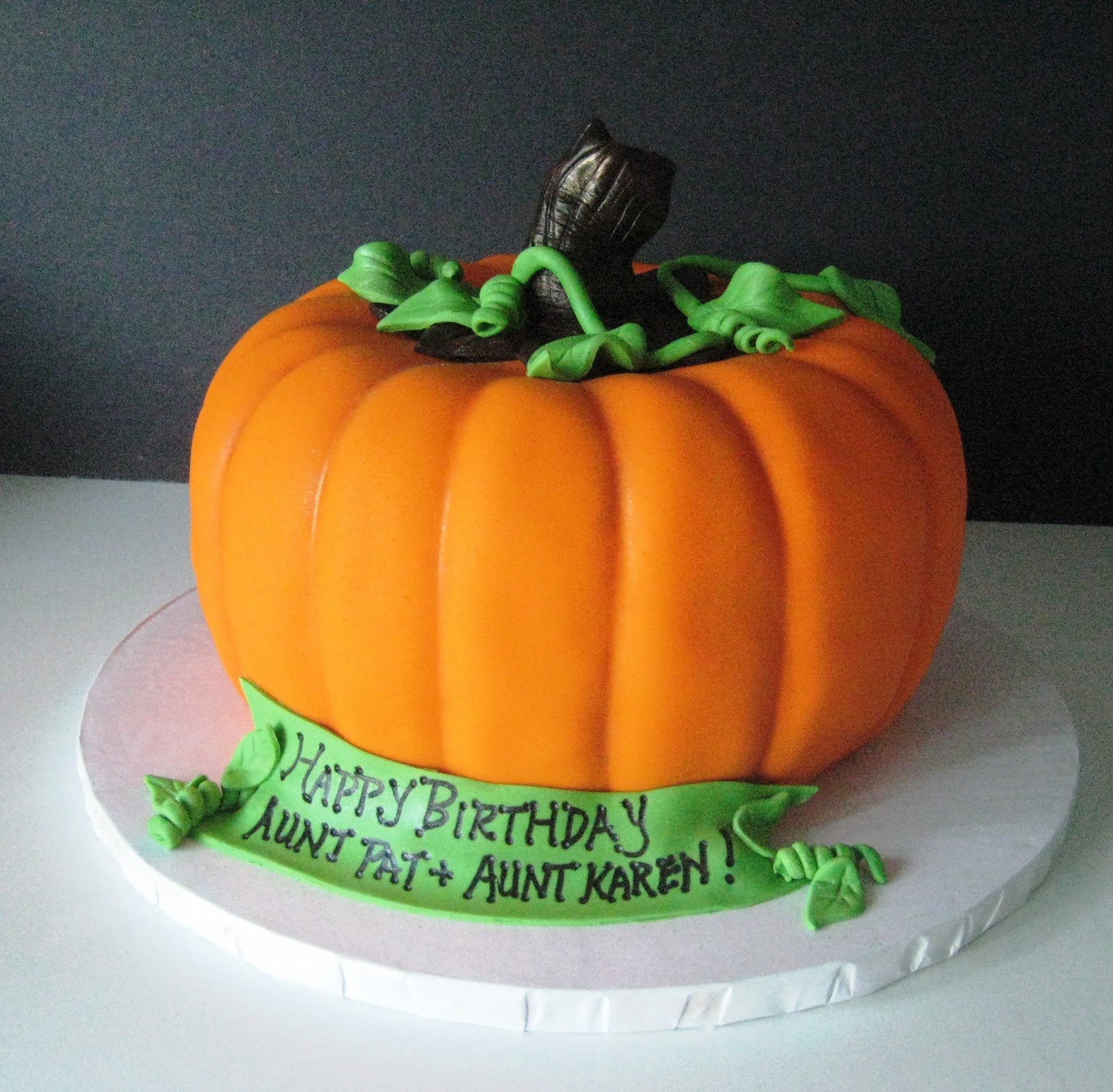 heavenly-bites-cakes-pumpkin-picking-halloween-birthday