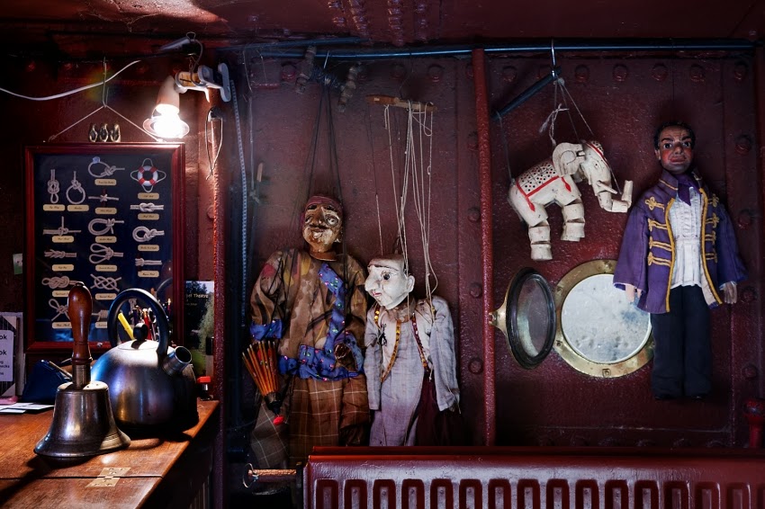ON MAKING THEATRE the puppet theatre barge