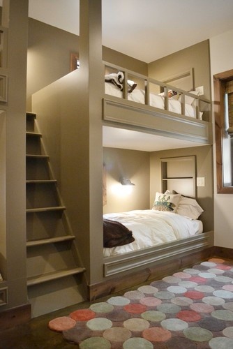 Wow! This arrangement looks nice.Quite the best way a bunk bed can be organized.