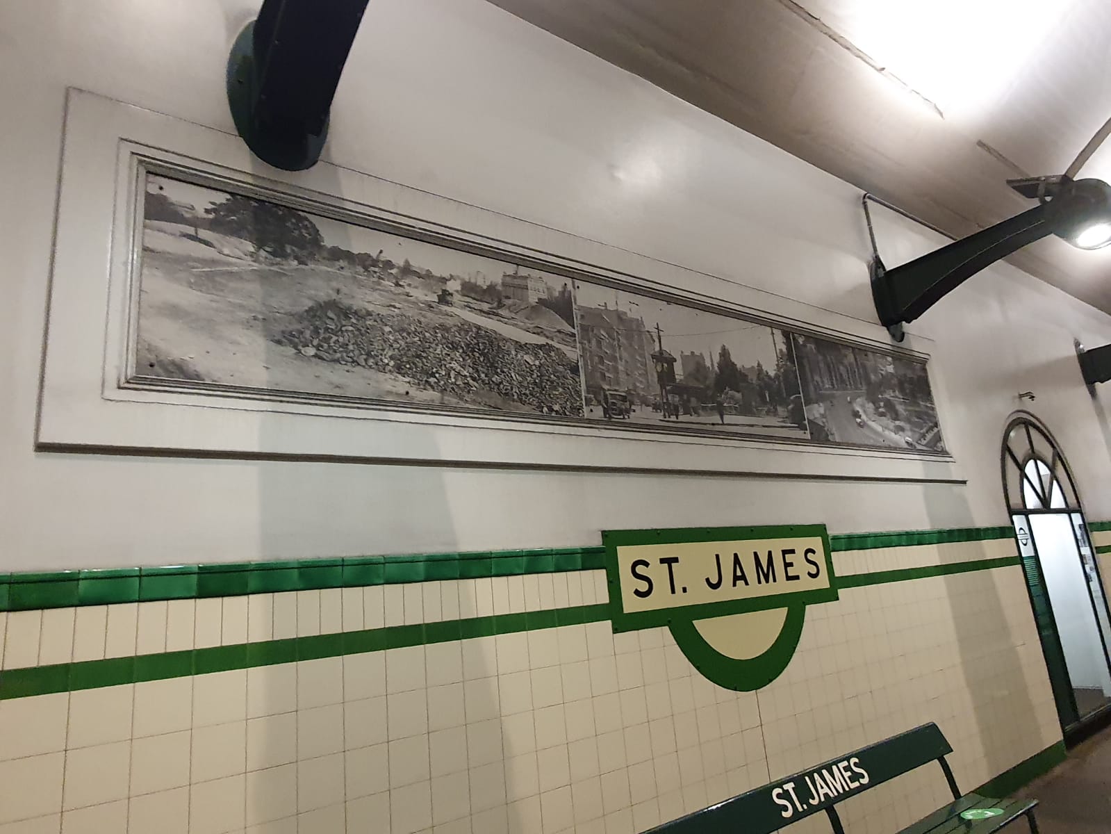 St James Railway Station, Sydney underground