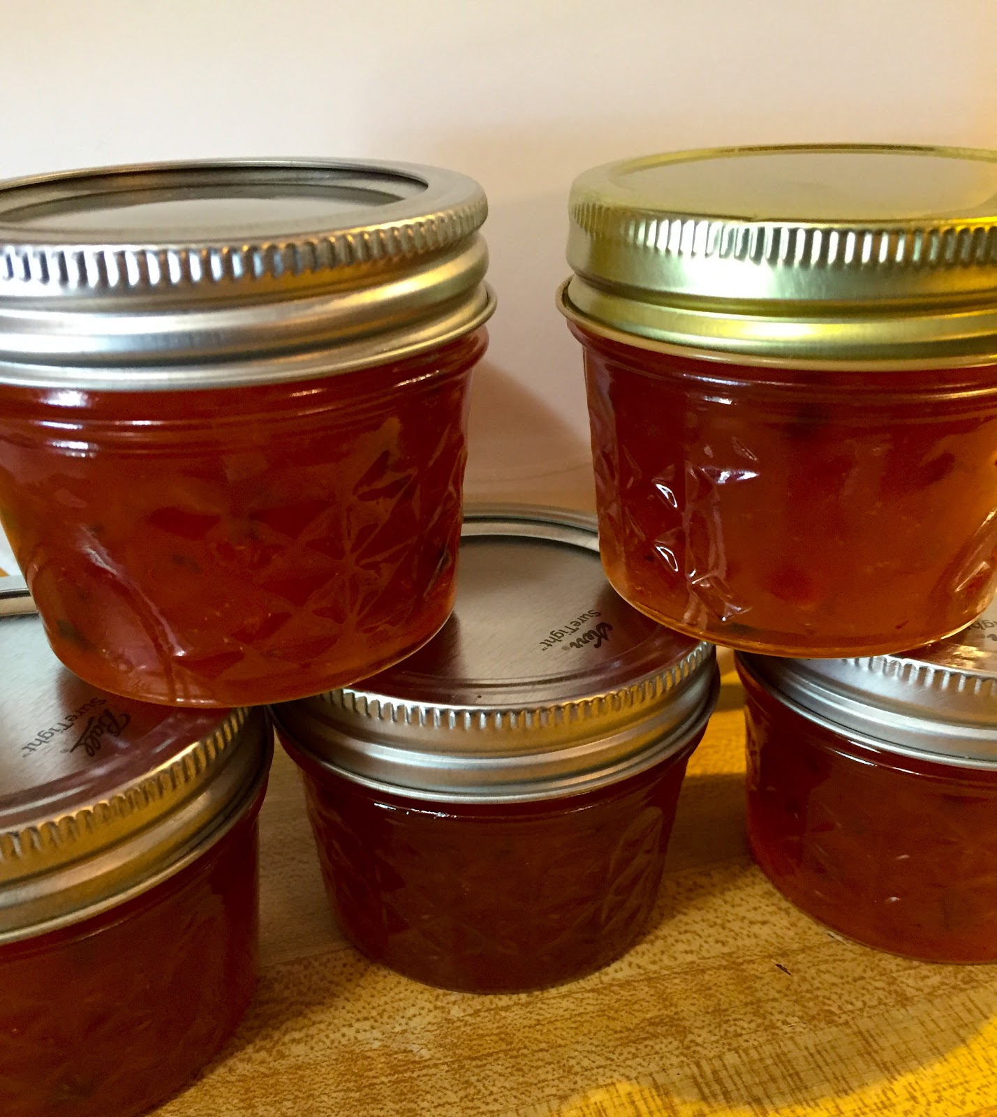 Ain't no cooking like Momma's Jalapeño Red Pepper Jelly