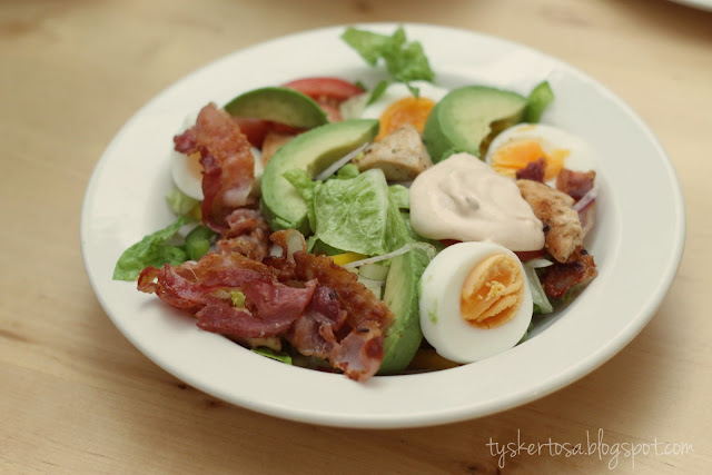 lavkarbo middagstips cobb salat