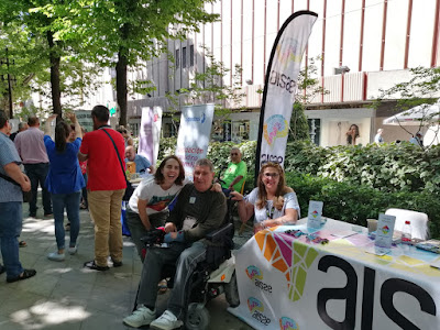 Usuarios y socios de AISSE  en el stand 