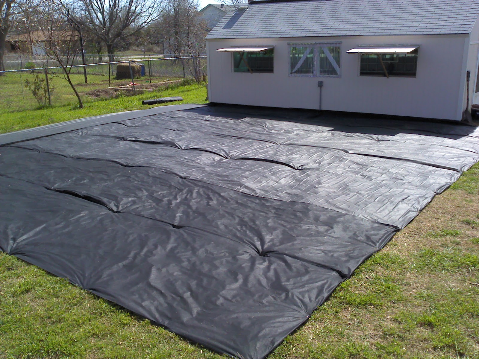 The Aquaponics Gardener: Construction of the DWC rafts