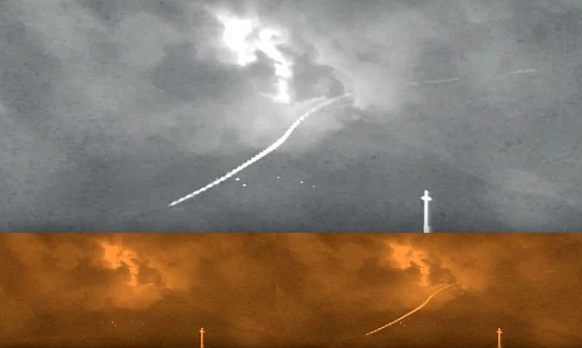 Unknown Entity flies at tremendous speed over the Popocatepetl Volcano UFO%2B%2Btremendous%2Bspeed%2BPopocatepetl%2BVolcano