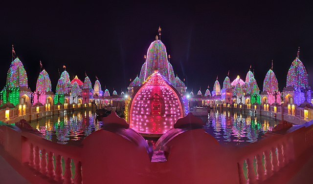 Neelkanth Dham Swaminarayan Temple (Poicha), know about its attractions