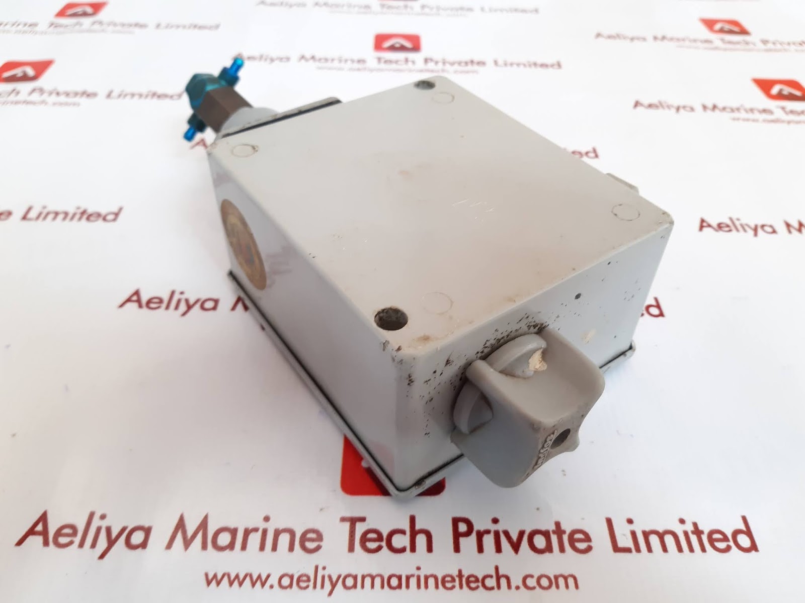 INDFOS RT 200PB PRESSURE SWITCH Aeliya Marine