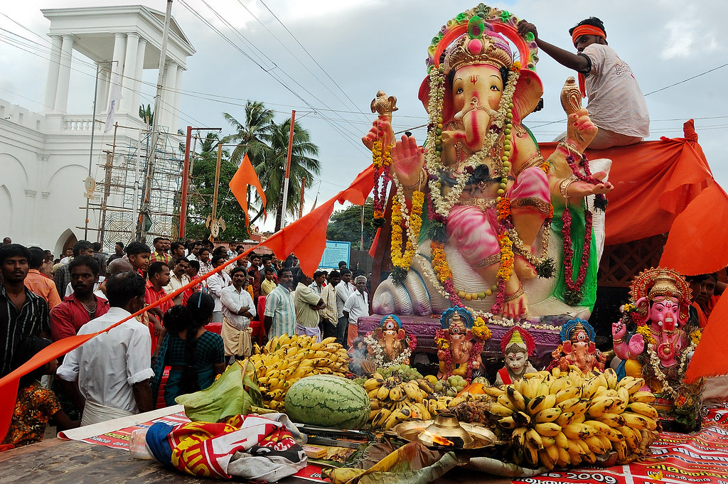 Ganesh Chaturthi ko Chandra darshan Kyon Nahi Karna chahiye