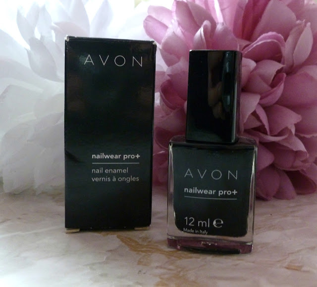 Nails With Avon - A Review 