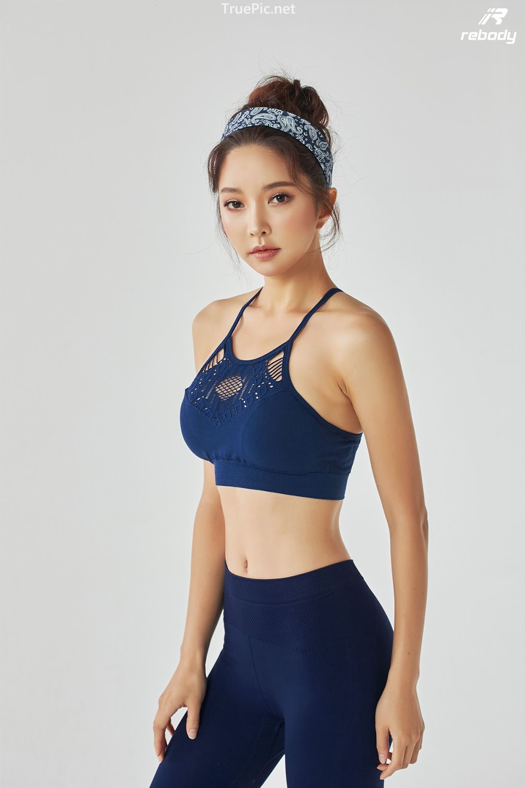 Park Soo Yeon - Sports Bra Fitness Set - Korean fashion model - Picture 7