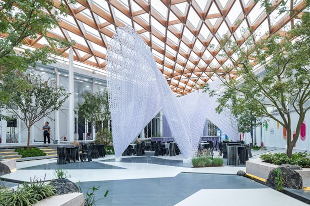 Arquitetos constroem projeto em 100 dias com ajuda de robôs