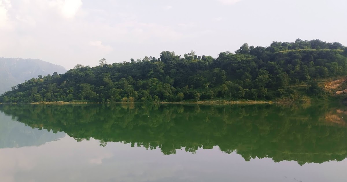 Gobind Sagar Lake , Bilaspur ( Himachal Pradesh ) Hike the Himalaya