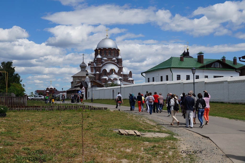 Свияжск км. Сергиевская Церковь Свияжск. Остров град Свияжск конный двор. Свияжский Успенский мужской монастырь, село Свияжск.