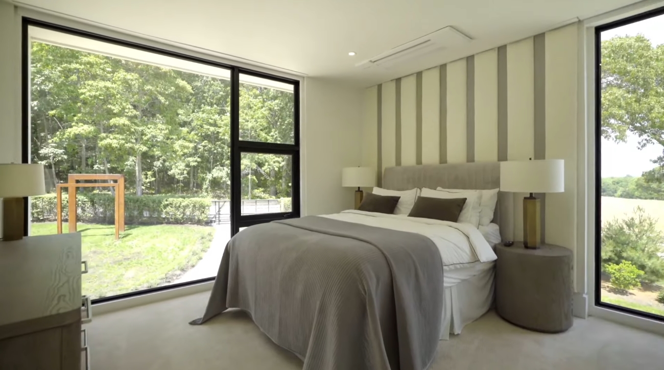 18 Photos vs. Unique Modern Home in Shelter Island, New York - Luxury House & Interior Design Video Tour