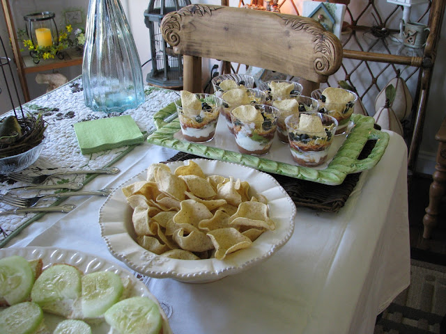 Designs by Pinky: ~~~Our Neighborhood Progressive Dinner Table and Food
