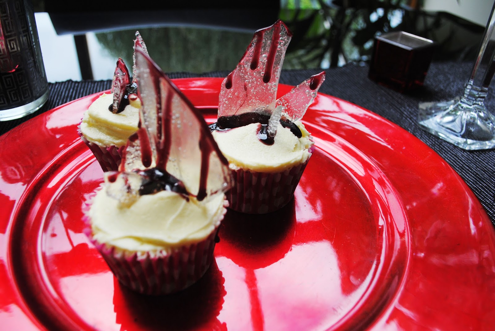 Sharkett Sisters SPOOKILY EASY HALLOWEEN CUPCAKES