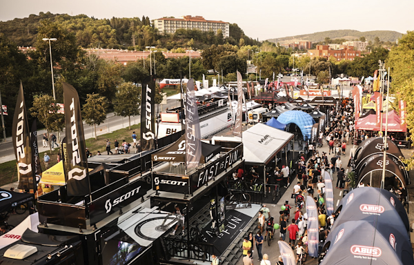 Muchos visitantes y un alto nivel competitivo protagonizan la segunda jornada de Sea Otter Europe en Girona