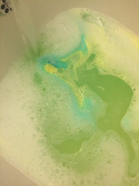 lush fizzbanger review 