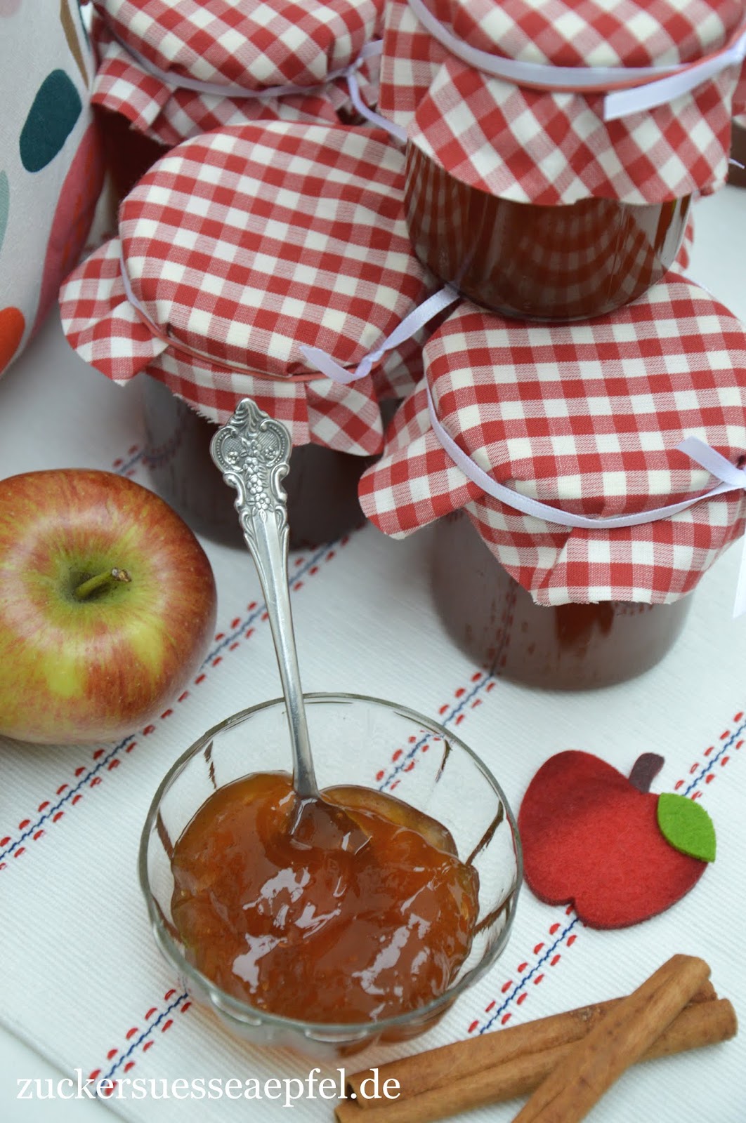 Ein Rezept für ein leckeres Advents-Apfel Gelee | ♥ Zuckersüße Äpfel ...