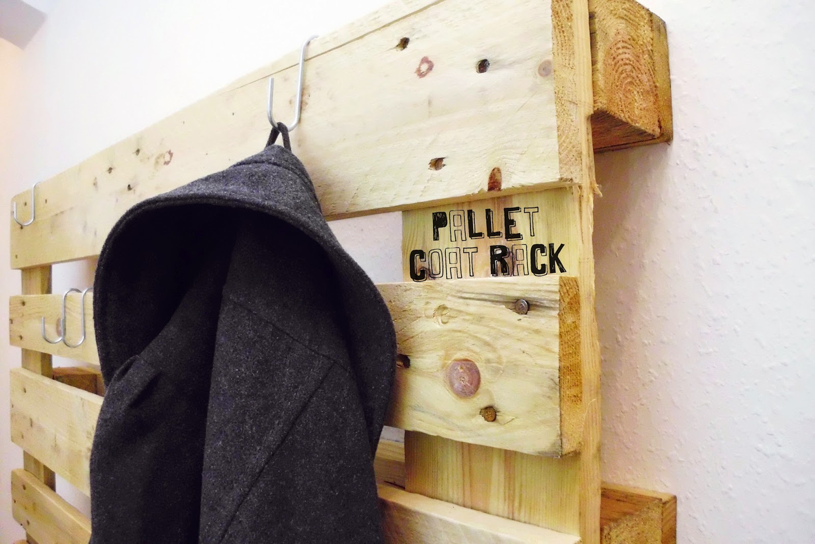 Curious and Catcat: A Handmade Home: Pallet Coat Rack