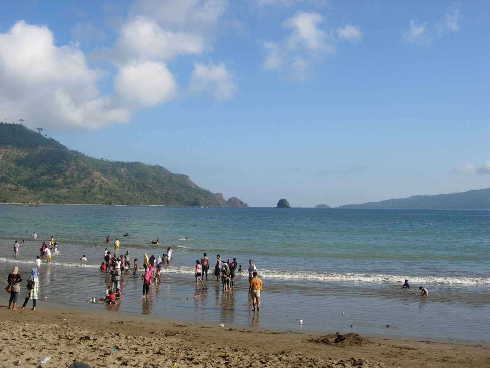 Pantai prigi Trenggalek Menelusuri tempat wisata indonesia