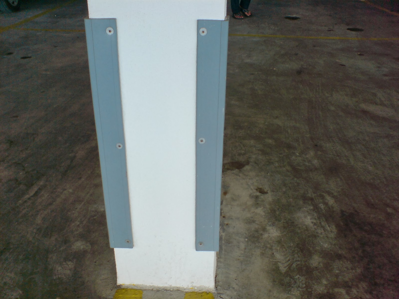 C&C ENGINEERING PRODUCTS: PVC WALL PROTECTION SYSTEMS..... TPR COLUMN ...