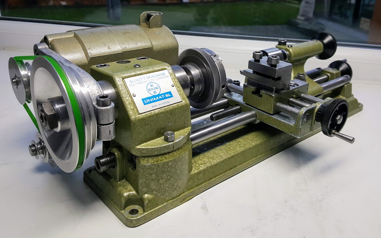 A. A. Timepieces Reassemble the Vintage Unimat SL 1000 Lathe