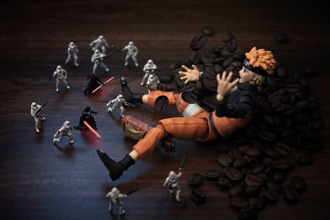 Menggabungkan Miniatur Figur Dengan Action Figure Dalam Sebuah