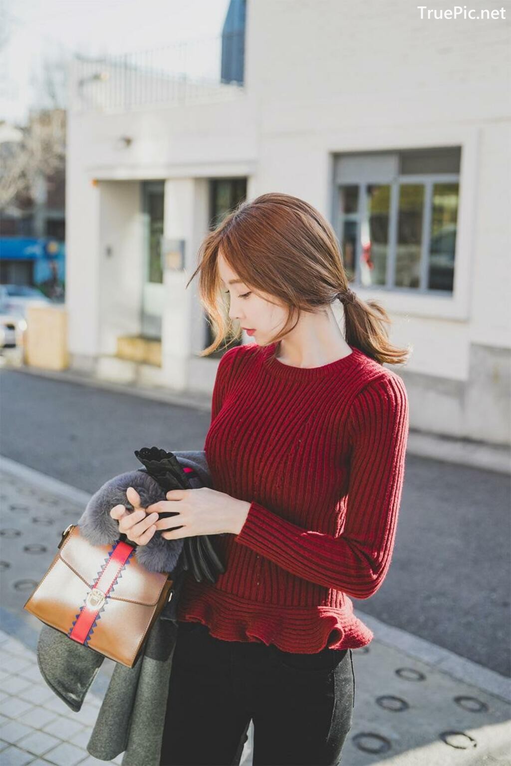 Image-Korean-Fashion-Model-Park-Soo-Yeon-Beautiful-Winter-Dress-Collection-TruePic.net- Picture-72