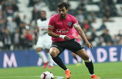 محمود تريزيجيه قاسم باشا يوافق رسميا على رحيل تريزيجيه إلى الدوري الانجليزي
