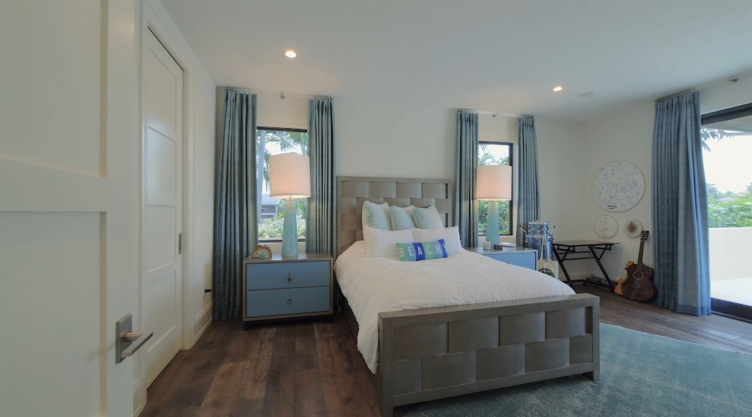 44 Photos vs. 919 S Southlake Dr, Hollywood, FL Luxury Home Interior Design Tour