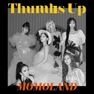 MOMOLAND Thumbs Up