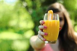 Drink juice for detoxification