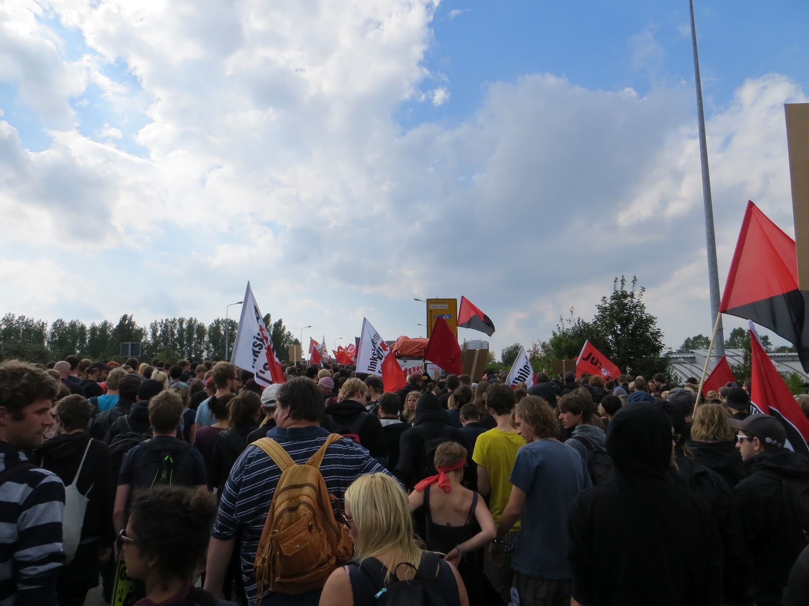 Linke Jugend und Hochschulgruppe Magdeburg 20 Jahre nach Rostock