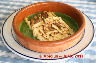  778º Menú, Espárragos al <strong>horno</strong> con crema de espinacas, pochas estofadas, gallo frito o revuelto de <strong>carne</strong> de cocido, ensalada y fruta 