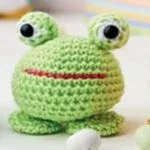 http://www.topcrochetpatterns.com/free-crochet-patterns/amigurumi-animals