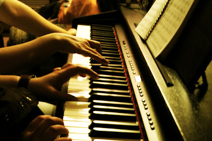 Tips Mengajarkan Piano Pada Anak Usia Dini Supaya Tidak Mudah Bosan