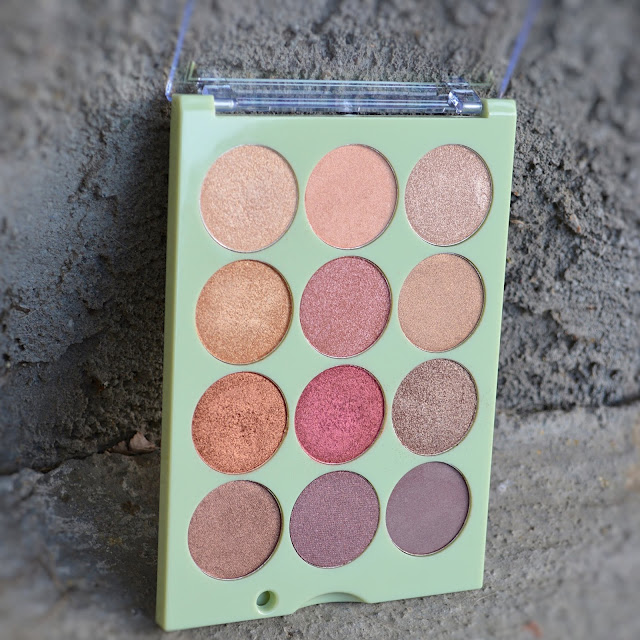 Pixi by Petra Mixed Metals Palette Swatches