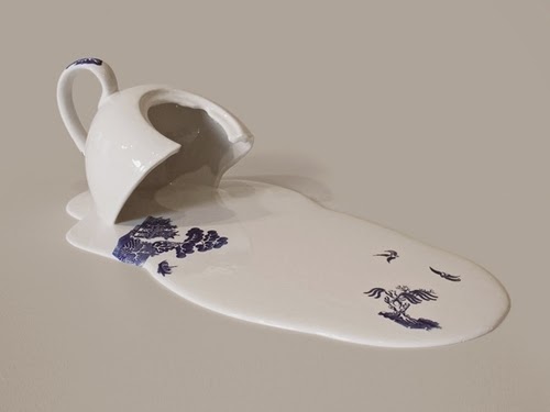 02-Melting-Ceramics-Resin-Plaster-Transfer-Print-Livia-Marin-www-designstack-co
