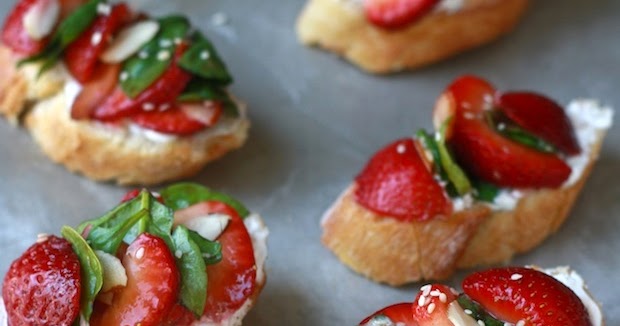 Strawberry-Spinach Bruschetta - a Summer Seasonal Hors d'oeuvre ...