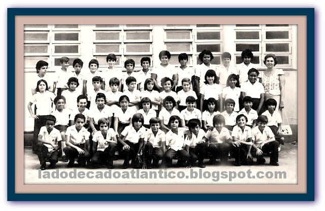 Foto da turma da 4ª série "H", EMPG Pedro II, Santos, 1975.