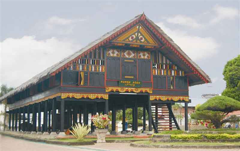 Rumah Adat Jawa Timur Related Keywords &amp; Suggestions - Rumah Adat Jawa 